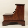 Маленькая лестница с ящиками  